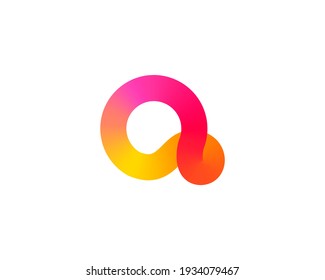 Abstract letter Q modern logo icon design concept. Creative bright gradient symbol logotype isolated on white background. Vector illustration.