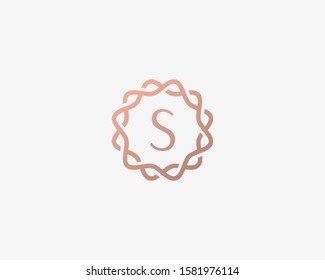 Abstract linear monogram letter S logo icon design modern minimal style illustration. Premium alphabet round wreath frame vector line emblem sign symbol mark logotype

