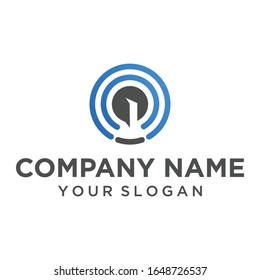 logo abstracto con la puerta abierta en la línea media y dos líneas de salida de círculo, creado para el servicio de limpieza / diseño del logo de la empresa de muebles domésticos.