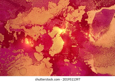 Abstrakte Magenta und goldener Hintergrund mit Marmor-Textur und glänzendem Glitter. Vektorsteinoberfläche in Alkoholfarbe Technik. Fluid Art Illustration für Poster, Flyer, Broschürendesign.