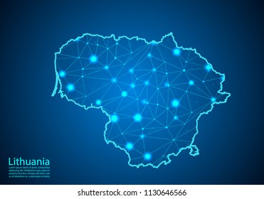Abstrato linha de mash e escalas de ponto no fundo escuro com mapa da lituânia. Melhor conceito de Internet de negócios lituânia da série de conceitos. Linha de rede poligonal de malha 3D de arames e pontos.