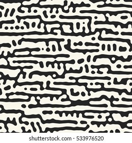 Abstract maze folk strokes variegated textured background. Seamless pattern.