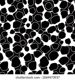 Abstract modern giraffe seamless pattern. Animals trendy background. Black and white decorative vector stock illustration for print, card, postcard, fabric, textile. Modern ornament of stylized skin.