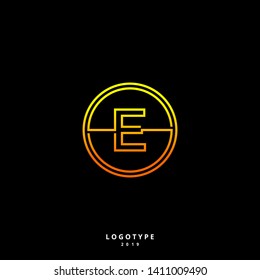 abstract modern line circle E logo letter design concept. yellow orange circle gradient business symbol logotype. modern technology circle logo initial illustration