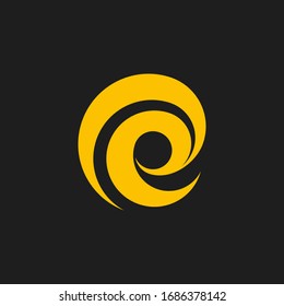 logotipo de la letra e de la ostra abstracta
