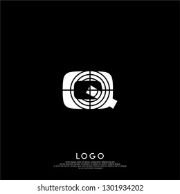 abstract Q logo letter with circle shot design concept