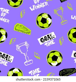 Resumen del patrón de fútbol sin fisuras con los jugadores hombres silueta, cuadrícula. fondo de pantalla del deporte de grunge. Forma gruñona de bola de fútbol. Esportismo de fondo repetido para niños, textiles, ropa, papel de envoltura. 