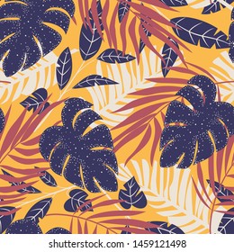 Patrón abstracto sin fisuras con hojas tropicales coloridas y plantas sobre fondo amarillo. Diseño de vectores. Impresión de selva. Fondo de flores. Impresión y textiles. Tropos exóticos. Diseño fresco.