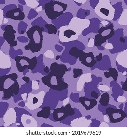 Abstract seamless spotted pattern. Organic shaped speck pattern for printing on fabric. Animal or insect textures. Purple textiles. Vector wallpaper