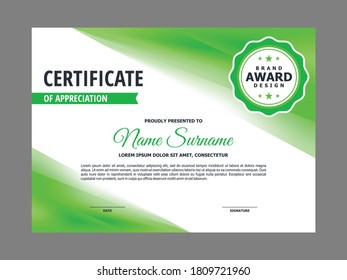 Resumen Diseño de certificado verde suave, certificado profesional moderno con vectores de plantilla de fondo de elementos verdes borrosos