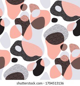 Abstract soft natural forms with geometric texture. Seamless pattern, tileable motif, repeatable pattern in light warm rose and lack colors.