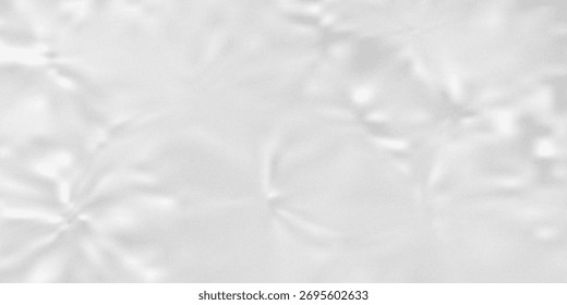 Fondo Abstractas del Anuncio del verano Textura clara beige transparente de la superficie del agua con las ondulaciones y las salpicaduras. Ondas de agua a la luz del sol, espacio de copia, vista superior. Cosméticos humectante emulsión de tóner micelar