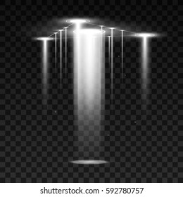 Fondo abstracto de OVNI con vigas brillantes. Aislado sobre fondo negro transparente. Ilustración del vector, pasos 10