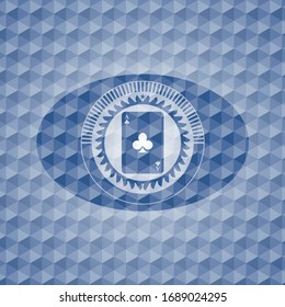 as de icono de trébol dentro de la placa azul con un patrón geométrico.