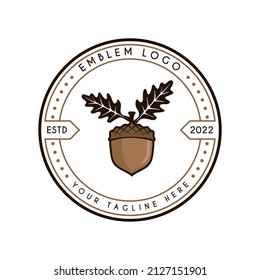 diseño del logo de bellota. con un marco circular.