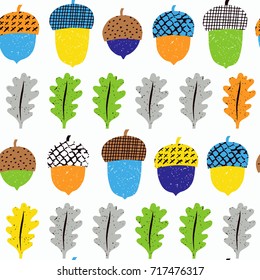 Acorn seamless pattern with leaves. Vector illustration. Autumn surface decoration.