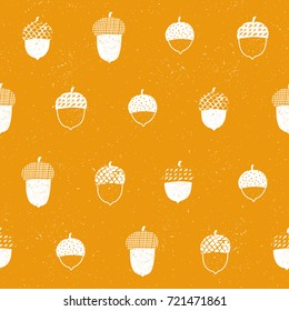 Acorn seamless pattern. Vector illustration. Autumn surface decoration.