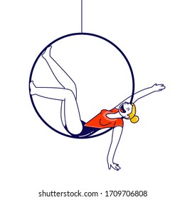 Carácter mujer Acrobat sentado en anillo colgante aislado en fondo blanco. Gimnast femenino actuando en el circo o en la competición deportiva. Espectáculo de acrobacias, Performance. Ilustración de vectores lineales