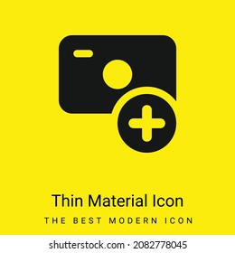 Añadir un icono de material amarillo brillante mínimo