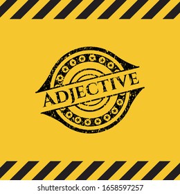 Signo de advertencia interna adjetivo, emblema negro de grunge. Ilustración vectorial. Detallado.