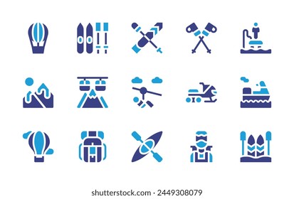 Conjunto de iconos de aventura. Color duotono. Ilustración vectorial. Conteniendo esquí, kayak, skipoles, tirolina, mochila, esquí, turista, flyboard, moto de nieve, teleférico, jetski, montaña, globo aerostático.