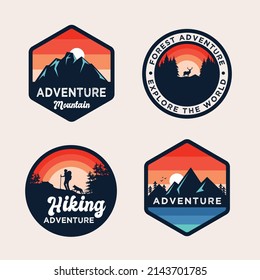 Conjunto de logotipos de insignias de las montañas de aventura