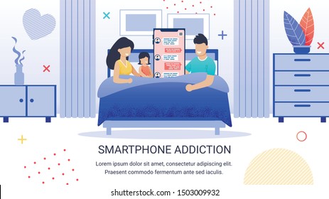 Aviso de Publicidad Adicción por Smartphone Escrito. Happy Joyful Family pasa tiempo juntos en una habitación grande. padres e hijas están sentados en la cama grande. Se comunica a través de Chat mediante Mobile Device.