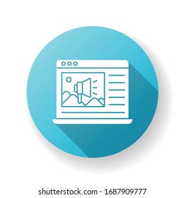 Werben Sie eine blaue flache Design lange Schattenglyph Symbol. Website mit Anzeige. Notebook-Display mit Promotion vor Ort. Digitales Marketing, Lautsprechersignatur. Silhouette RGB Farbillustration
