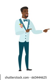 Esposo africano indicando com dois dedos para o lado. Comprimento total do jovem noivo em um terno de casamento apontando com dois dedos para o lado. Ilustração de design plano vetorial isolada sobre fundo branco.