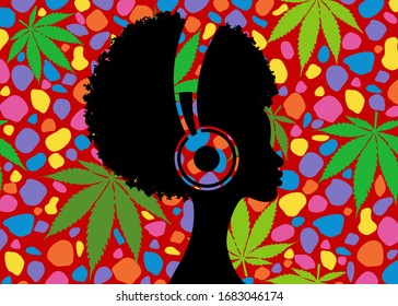 Afro Mädchen hört Musik auf Kopfhörern. Musiktherapie. Profil einer jungen Afroamerikanerin. Musiker Avatar-Seitenansicht. Vektorillustration-Flache Illustration einzeln auf buntem Retro-Cannabis-Hintergrund