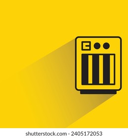 icono del purificador de aire con sombra sobre fondo amarillo