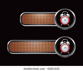 reloj de alarma en las pestañas de bronce