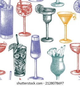 Cócteles alcohólicos sin fisuras. Fondo de copas de bebidas alcohólicas esbozadas a mano. Los cócteles son el telón de fondo del bar o del restaurante, aislados en blanco. Diseño de bebidas de estilo vintage