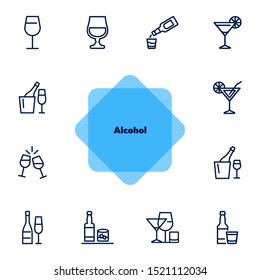 Conjunto de iconos de la línea de bebidas alcohólicas. Cóctel, vino, bebida fuerte. Concepto de alcohol. Puede ser usado para temas como restaurante, bar, celebración, fiesta