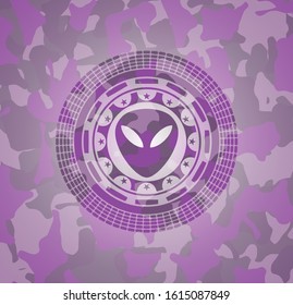 alien icon inside pink and purple camouflage texture