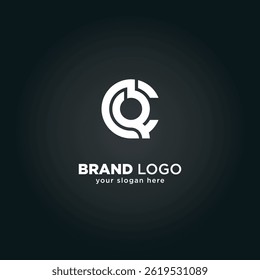 Letra alfabética C e Q logotipo monograma com fundo preto.