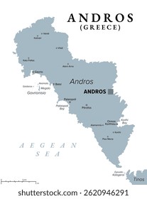 Andros, ilha grega, mapa político cinza. Ilha mais setentrional do arquipélago das Cíclades, no mar Egeu, a norte de Tinos. Com a capital do mesmo nome e maior cidade Andros. Ilustração. Vetor