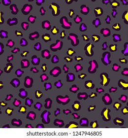 Animal print, leopard skin seamless pattern. Trendy colors