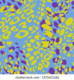 Animal skin vector seamless pattern. Leopard spots fur texture design. Vintage background. 