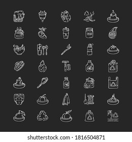 Iconos blancos de tiza anticonsumismo sobre fondo negro. Política de basura cero y estilo de vida sostenible. Productos y consejos ecológicos. Atención al medio ambiente. Ilustraciones de pizarra vectorial aisladas