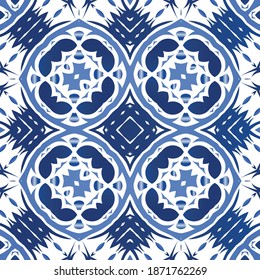 Baldosas de azulejos antiguos. Diseño mínimo. El enrejado de patrones sin fisuras del vector. España azul y decoración portuguesa para bolsas, estuches para smartphones, camisetas, ropa de cama o scrapbooking.