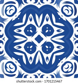 Baldosas de azulejo antiguas. Trinchera de patrones sin fisuras del vector. Diseño elegante. Espalda azul y decoración portuguesa para bolsas, estuches para smartphones, pantalones en T, ropa de cama o rayado.