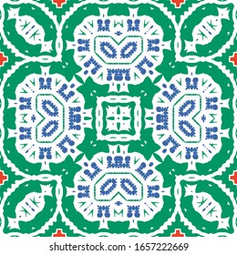 Cerámica antigua mexicana talavera. Concepto de patrón sin fisuras del vector. Diseño gráfico. Decoración floral y abstracta roja para la reserva de chatarra, estuches para smartphones, pantalones en T, bolsas o ropa de cama.