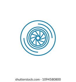 Aperture setting linear icon concept. Aperture setting line vector sign, symbol, illustration.