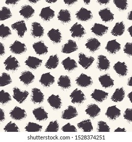 Appaloosa Imperfect Polka Dot Spots Seamless Pattern. Doodle Brushstroke Dotted Animal Skin Background in Monochrome. Abstract Dalmation All Over Print for Fashion, Branding, Packaging. Vector eps10 svg
