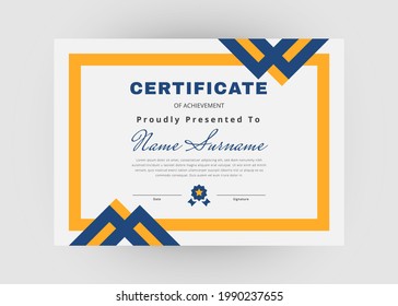 Bewertung und Entwurf des Leistungszertifikats. Kreatives, modernes Design von Zertifikaten. Design des Diplomausweises.