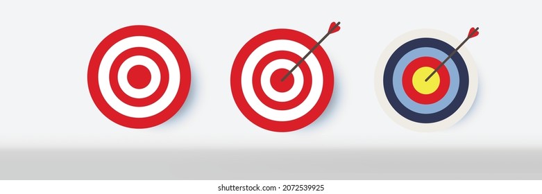 Archery target set with and without arrow