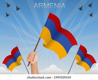 Armenische Flaggen unter blauem Himmel fliegen