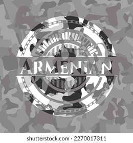 Armenisch auf grauem Camo-Muster 