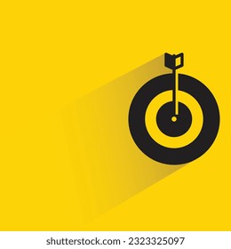 dardo de flecha con sombra sobre fondo amarillo